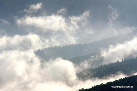 Passatwolken an den Bergen von Teneriffa