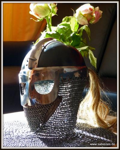 Positiv gedacht und die Ablage Ritterhelm mit Rosen