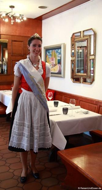 Meerrettichkönigin Isabella I im Restaurant Zum Storchennest in Baiersdorf