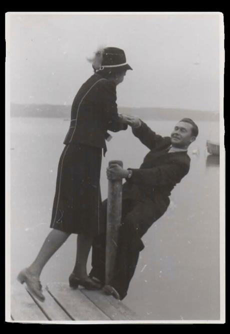 woman and man at lakeside _ oldtime photograph