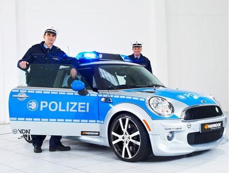 mini-elektro-polizeiauto