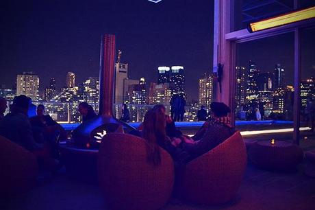 New York November 2013 Dachterrasse Nacht Lounge