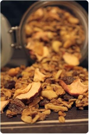 Apple Pie Granola Knuspermüsli - Oder: Backen mit Freud
