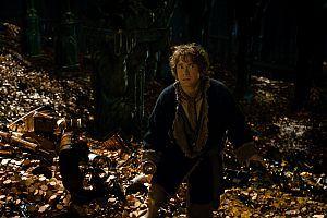 Bilbo Beutlin schleicht durch Smaugs Goldkammer