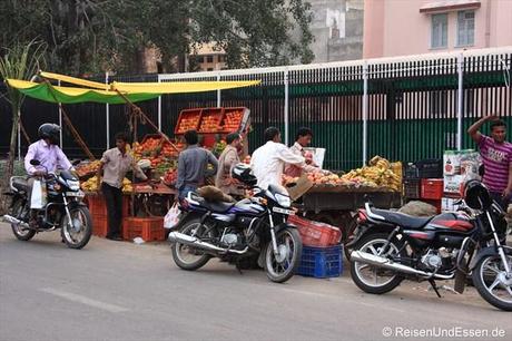 Obst- und Gemüsestände in Jaipur