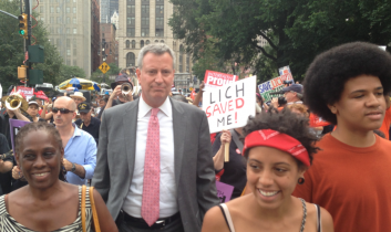 Jetzt kommt Bill de Blasio: “Occupy”-Bürgermeister zieht in New Yorks City Hall ein