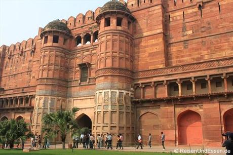 Eingangstor zum Roten Fort in Agra