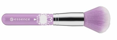 essence trend edition „bloom me up! tools“