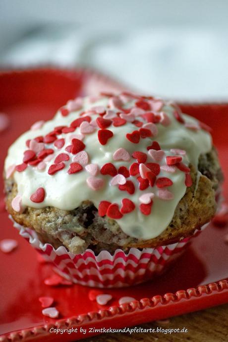 Happy Valentine: Himbeer-Kokos-Cupcakes mit weißer Schokolade
