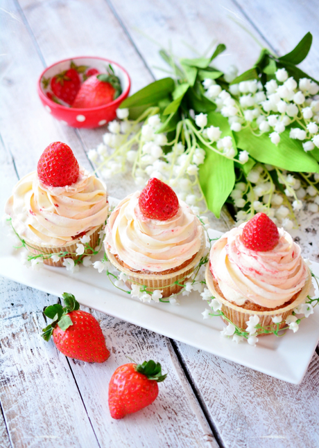 Sunday Morning - Erdbeer Cupcakes