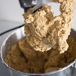 Erdnussbutter-Cookie-Cups mit Hershey’s Kisses