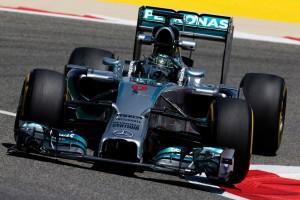 557438580 115317842014 300x200 Formel 1: Mercedes dominiert auch die Testfahrten