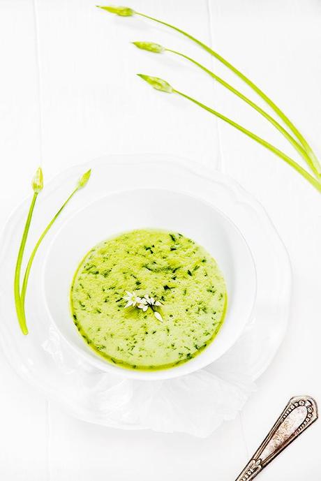 Schnelle Baerlauchsuppe - creamy wild garlic soup