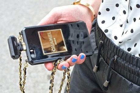 Chanel Flakon Iphone Case