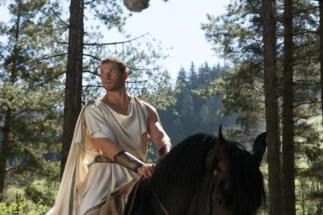 Kellan Lutz ist Hercules hoch zu Ross in Renny Harlins 