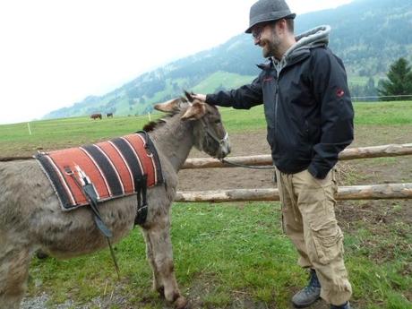 Ferienprogramm: Eine Eselswanderung im Toggenburg