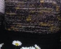 Schwarz-weiß mit einem Schuss pink und vielen Herzlichkeiten.