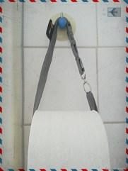 DIY Upcycling – Schlüsselband als kostenloser Toilettenpapierhalter