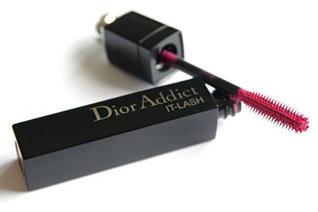 Eine Reise durch das Wunderland: Dior IT-Pieces
