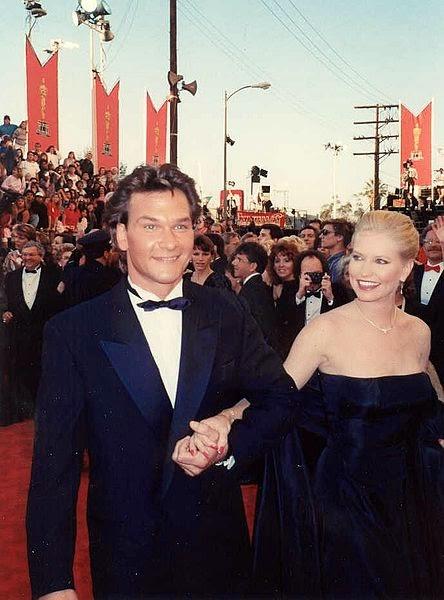 Patrick Swayze und Lisa Niemi während der Oscars 1989