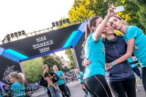 EISWUERFELIMSCHUH - NIKE We Own The Night Women Run Lauf Event Berlin 2014 (79)