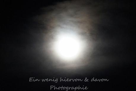 Our Beautiful World: Clouds & der Mond