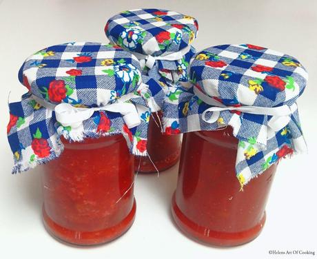 Fruchtig abgefüllt - Erdbeer-Rhabarber-Marmelade