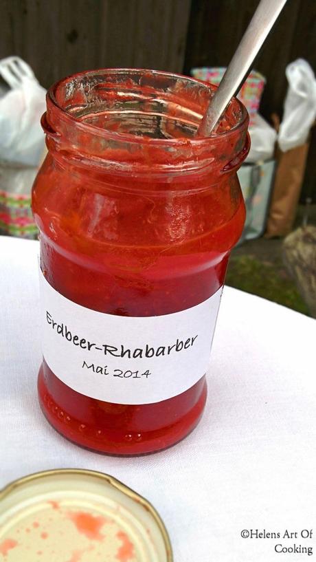 Fruchtig abgefüllt - Erdbeer-Rhabarber-Marmelade