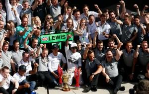 214129326 104519672014 300x189 Formel 1: Hamilton holt Heimsieg nach Rosberg Aus