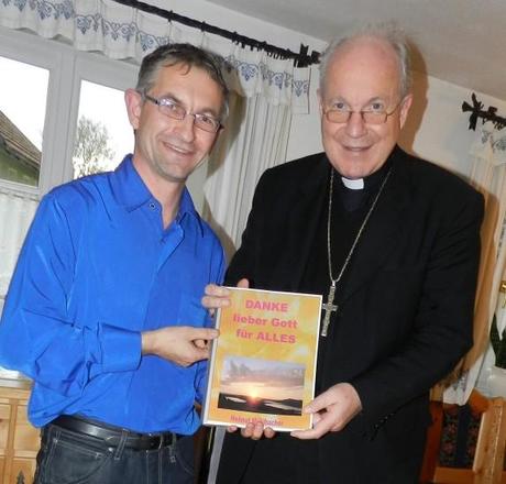 Übergabe meines E-Books an Kardinal Schönborn bei uns zu Hause