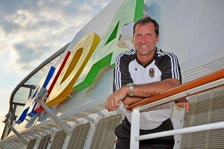 AIDA-Cruises: Trainieren mit Olympiasieger Lars Riedel auf AIDA Kreuzfahrt