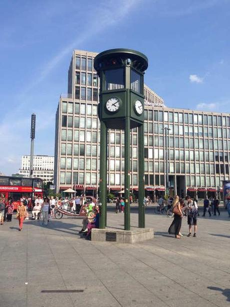 Erste Verkehrsampel Europas am Potsdamer Platz in Berlin