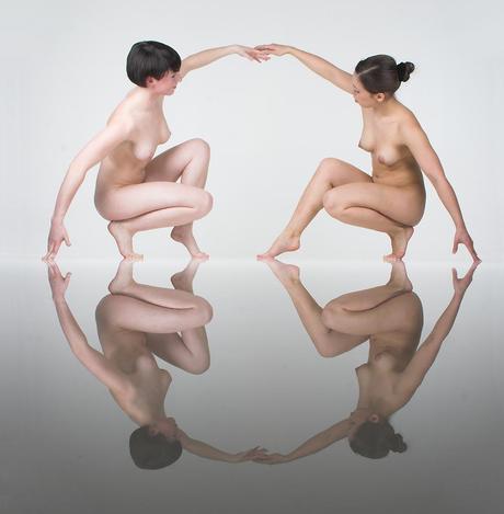 modern and contemporary photography-circle-of-life-water-reflection-wasser-spiegelung-manfred-kielnhofer