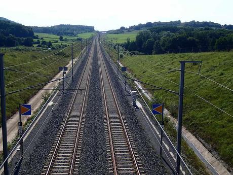 Die neue TGV-Trasse. - Foto: Erich Kimmich