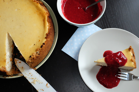 Cheesecake mit Himbeercoulis
