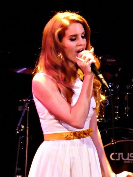 Lana del Rey singt beim Bowery Ballroom 2011