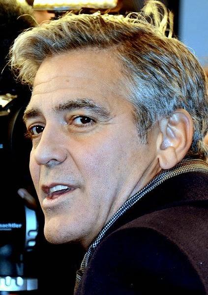 George Clooney in Paris auf der Monuments Men Filmpremiere