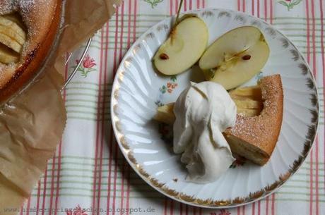 Apfel Oma's schneller Apfelkuchen Goldrand Geschirr Himbeerprinzesschen Foodblog