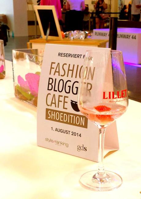 Fashion Blogger Café Shoedition in Düsseldorf by styleranking