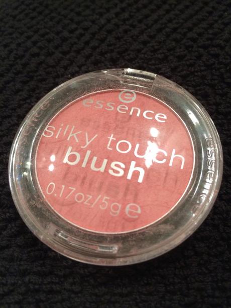 Silky Touch Blush von essence