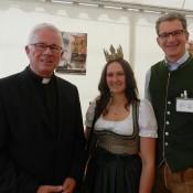 Lorena mit Erzbischof Franz Lackner und Andreas Schweighofer