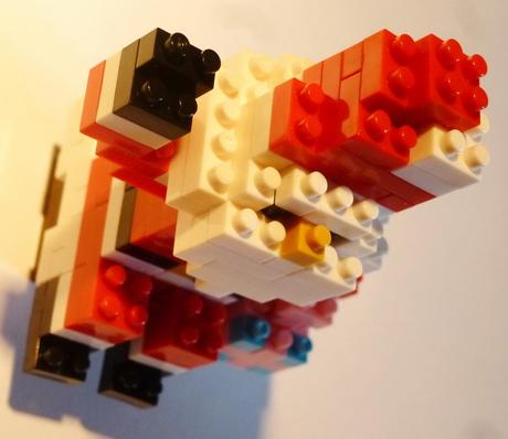 Nanoblock versus Lego