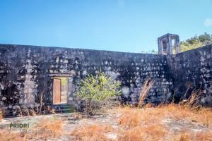 Ruinen des ehemaligen Gefängnisses auf der Insel Nosy Lava im Nordwesten Madagaskars. Copyright PRIORI Reisen.