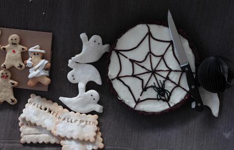 Halloween Sweet Cookies & Cake