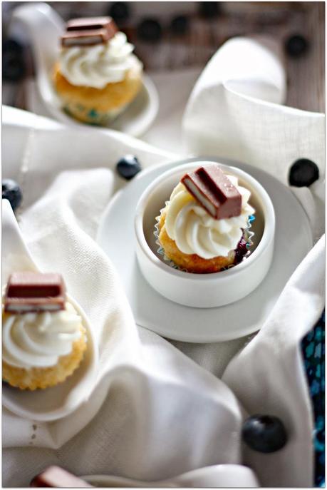 Mini-Blueberry-Cupcakes