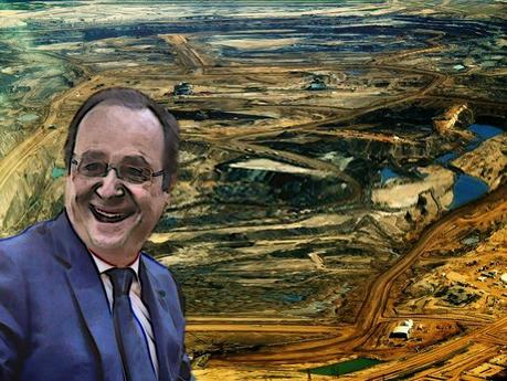 Hollande TOTAL verölt mit dem Kopf im Ölsand