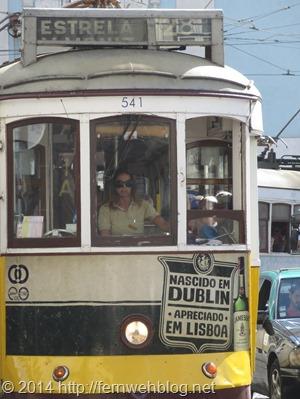 01_Strassenbahn-Trambahn-Estrela-Lissabon-Portugal