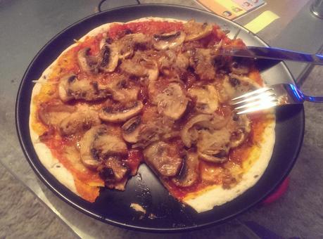 Superdünne Pizza aus Tortilla-Wraps