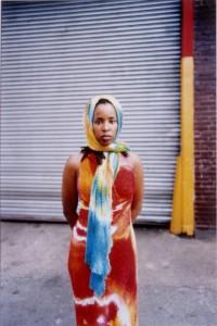 Jitka Hanzlová, Jaqueline, Chelsea, aus der Serie / from the series „Female“ 1999, Farbfotografie / colour print, 28,8 x 19,2 cm © Kicken Berlin 