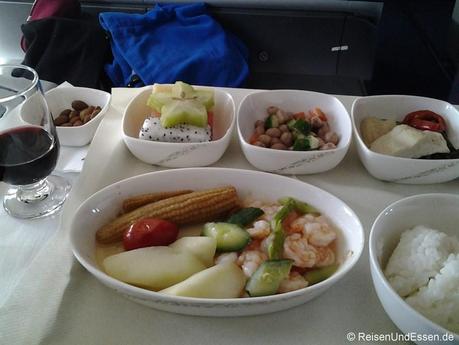 Menu mit Garnelen bei Air China